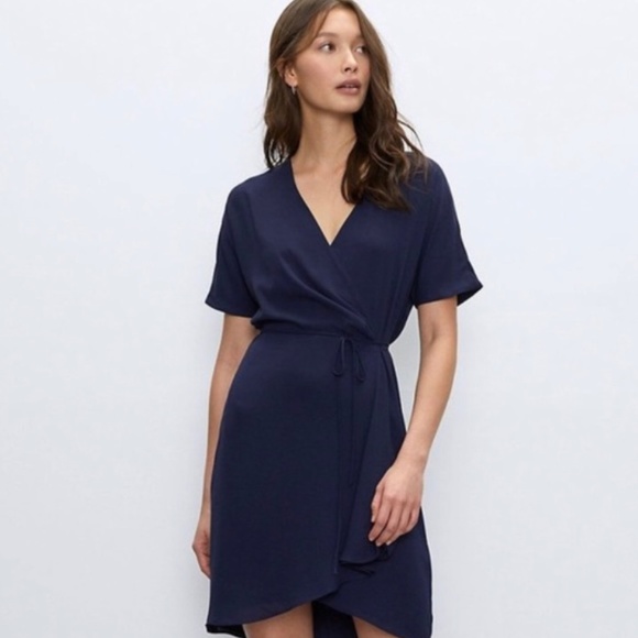 Babaton Dresses & Skirts - Babaton // Wallace Wrap Dress // Size M // Navy